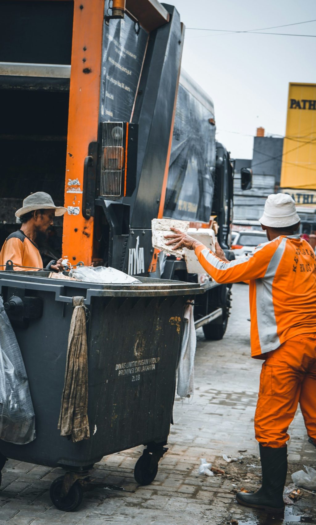 jason-tirta-3uDMt0clliE-unsplash